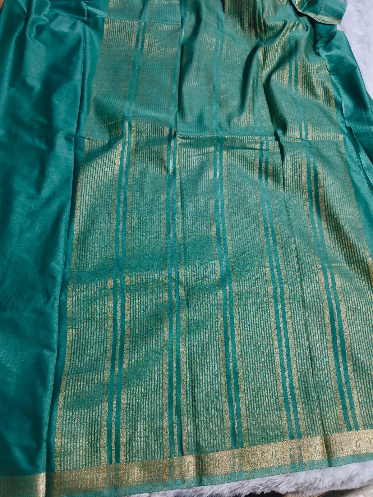 small border semi crape silk