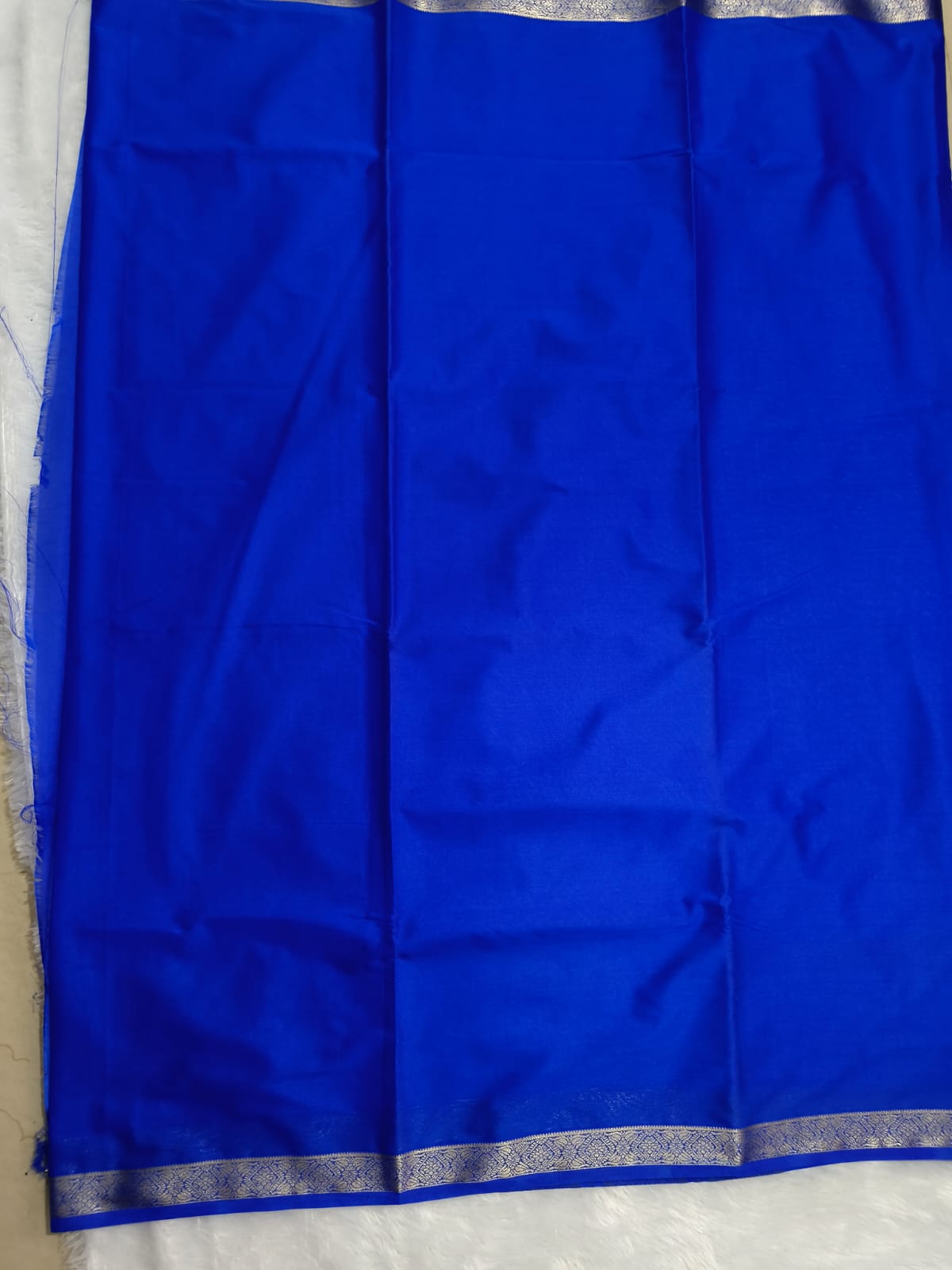 small border semi crape silk