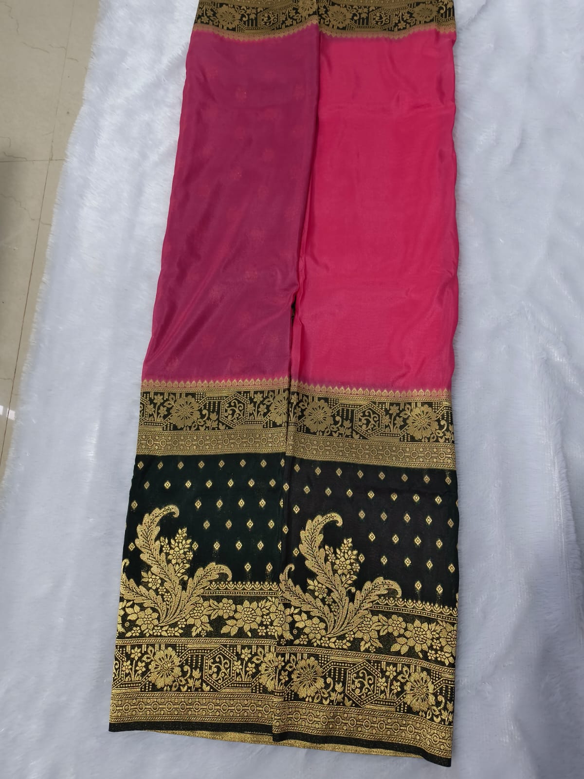 beautifull Semi georgette crape saree