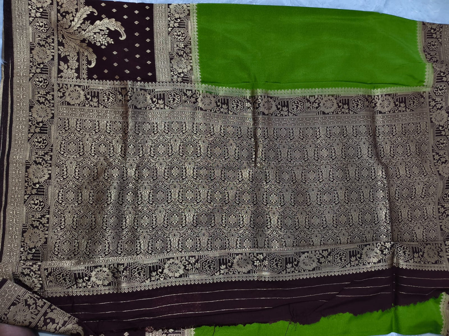 beautifull Semi georgette crape saree