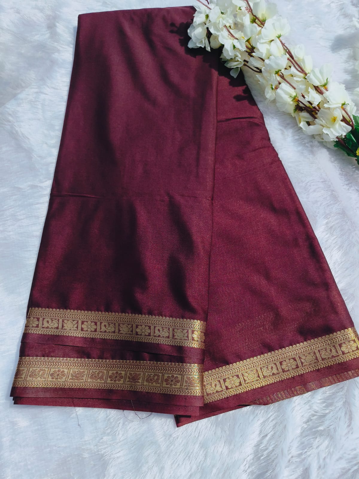 small border semi crape silk
