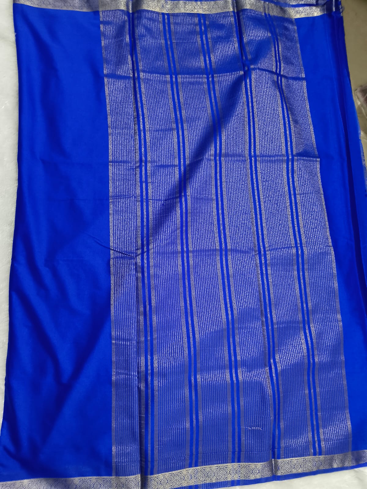 small border semi crape silk