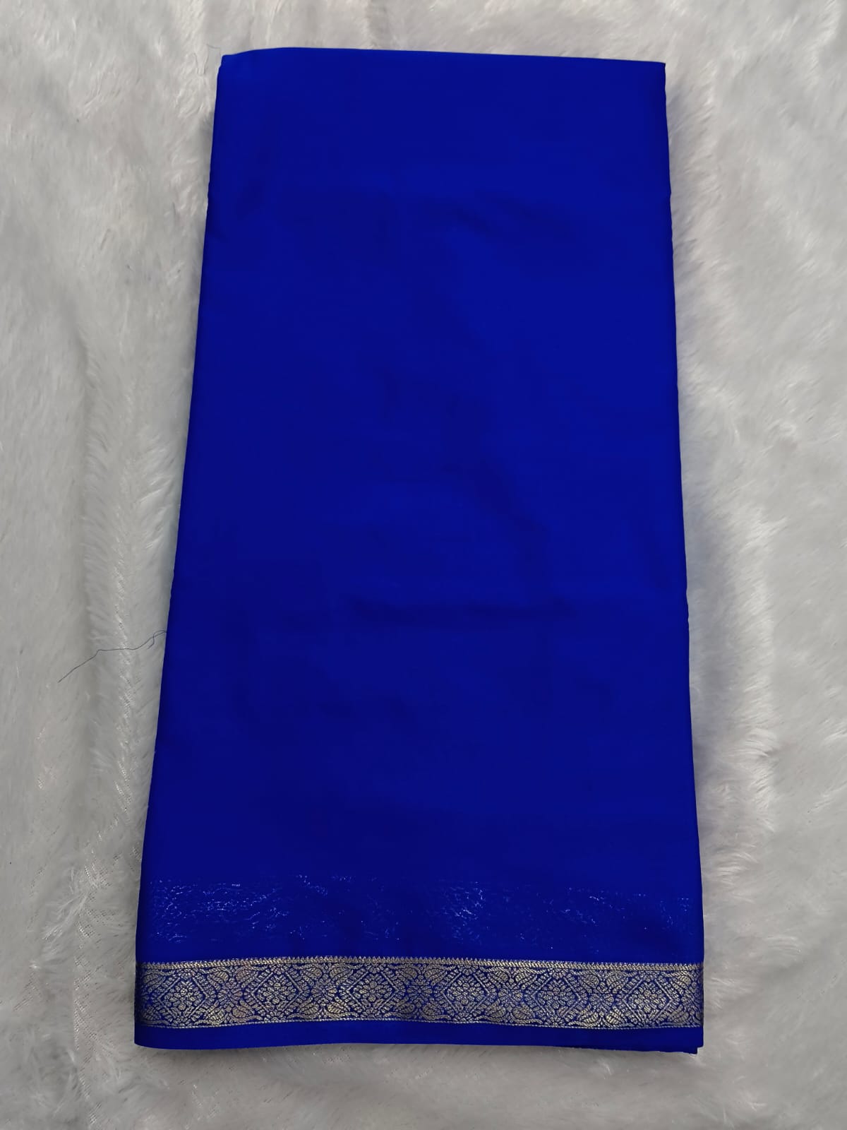 small border semi crape silk