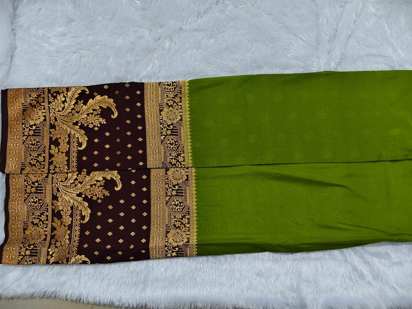 beautifull Semi georgette crape saree