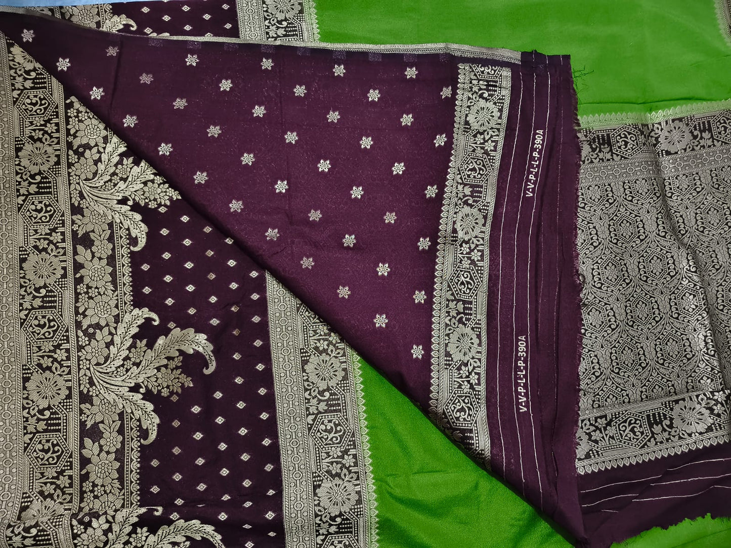 beautifull Semi georgette crape saree
