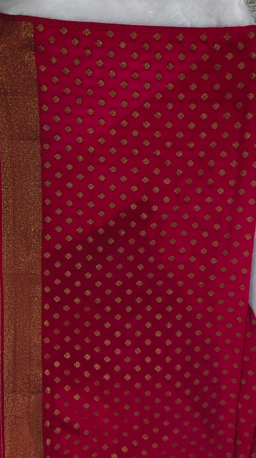 Pure viscose silk contrast