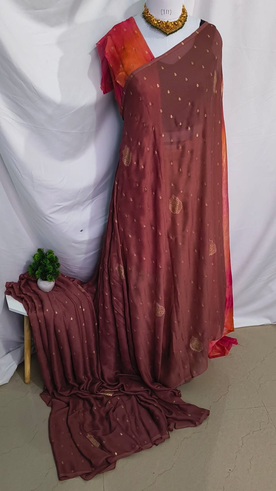 Premium radha onion saree