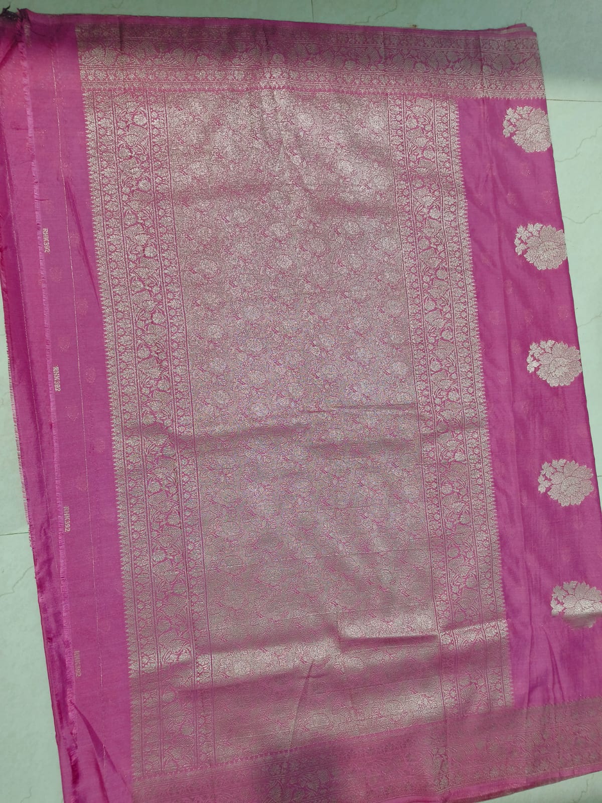 pink colour 3D INSTA shine